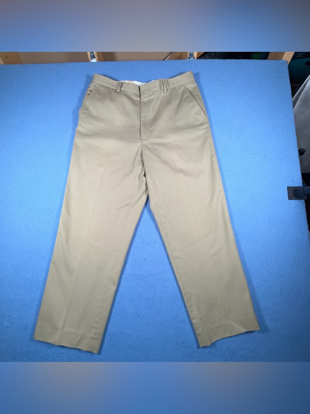 L.L. Bean Men's Khaki Chinos in Tan